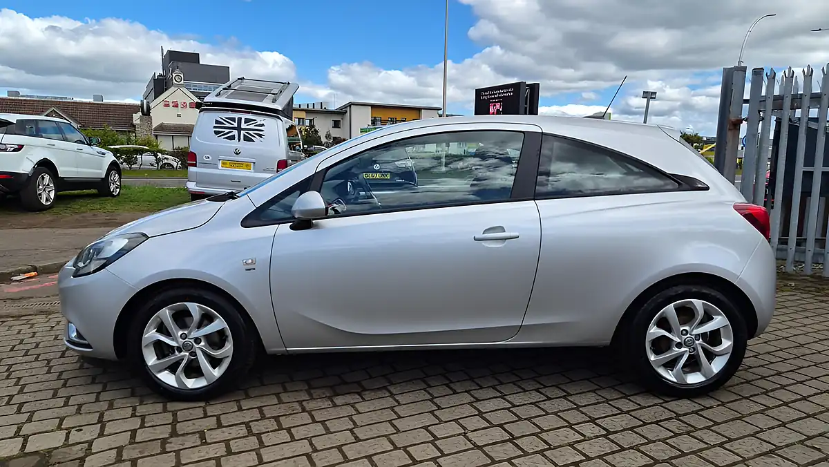 Used 2016 Vauxhall Corsa Sri Silver - Interior and Exterior details 19