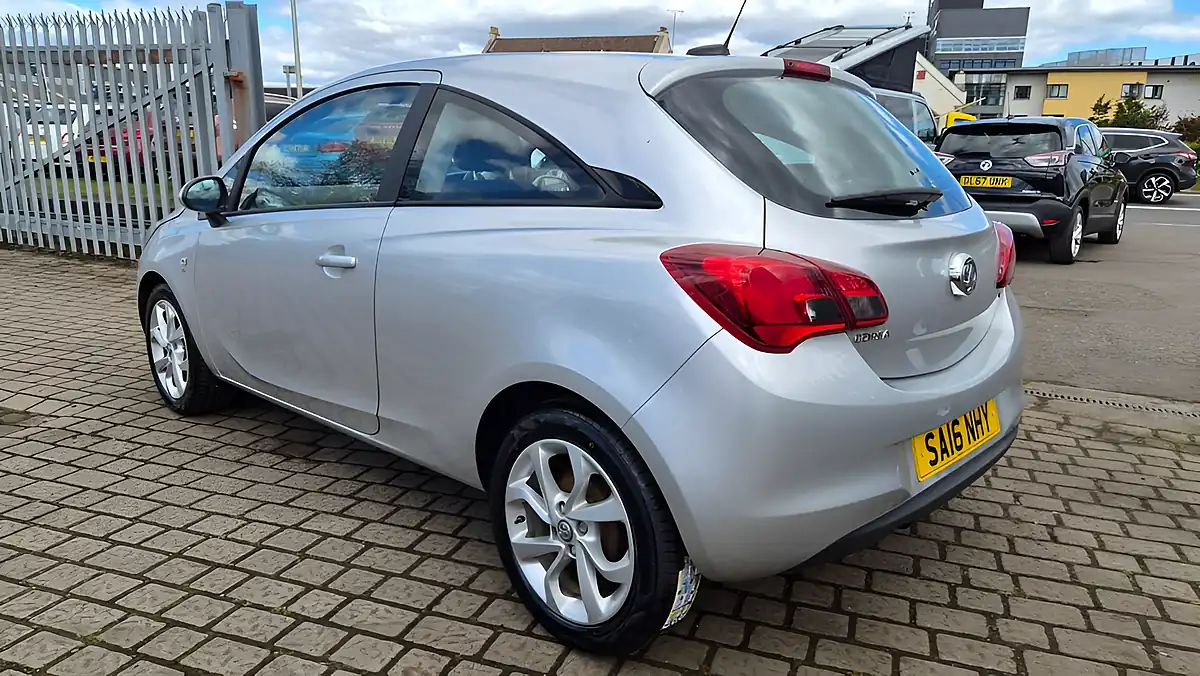 Used 2016 Vauxhall Corsa Sri Silver - Interior and Exterior details 4