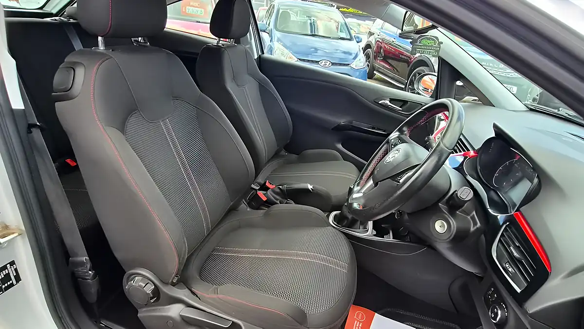 Used 2016 Vauxhall Corsa Sri Silver - Interior and Exterior details 7