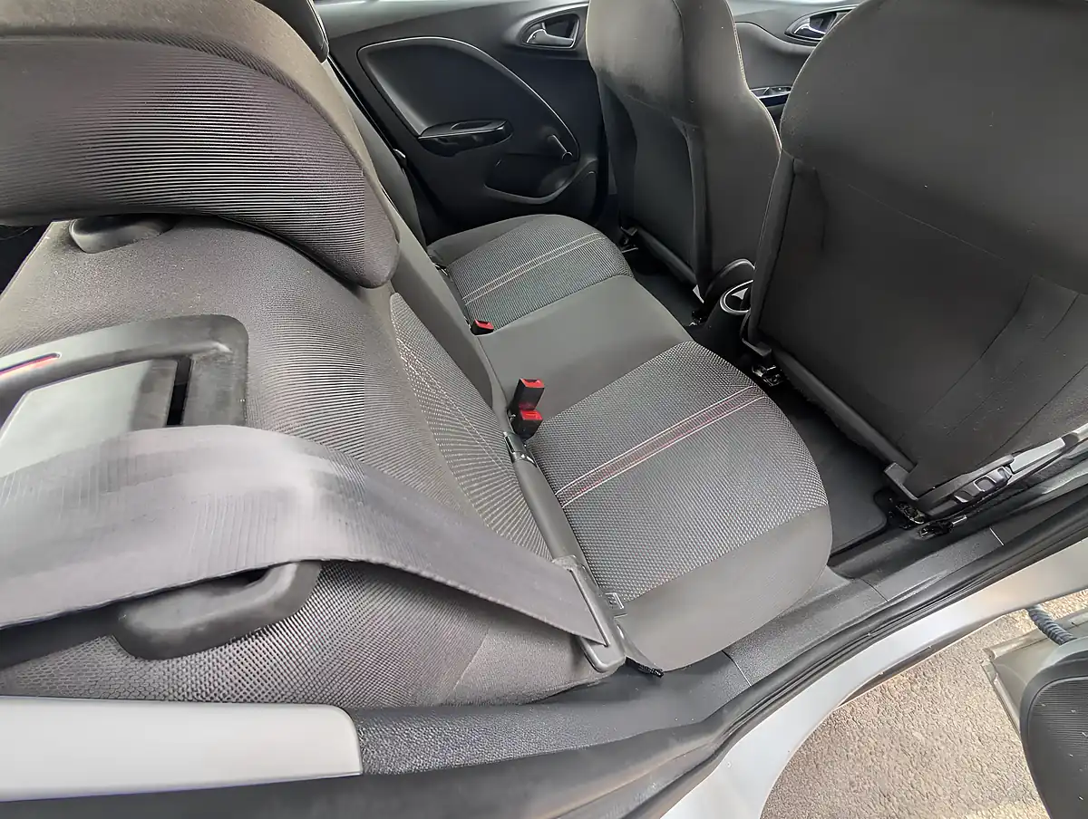 Used 2016 Vauxhall Corsa Sri Silver - Interior and Exterior details 18