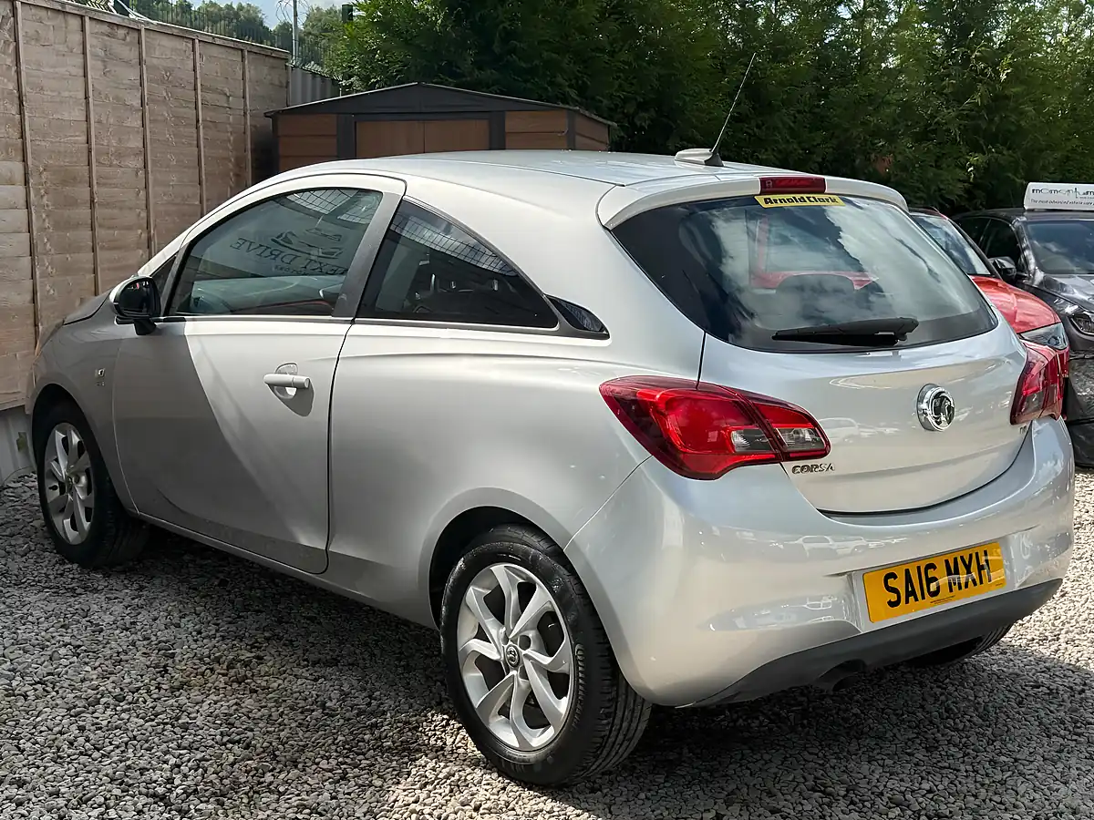Used 2016 Vauxhall Corsa Sri Silver - Interior and Exterior details 5