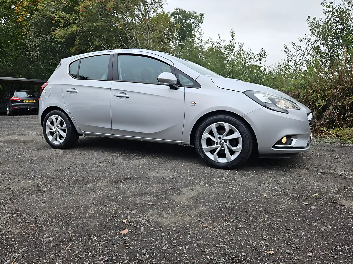 Used 2016 Vauxhall Corsa Sri Silver - Interior and Exterior details 4