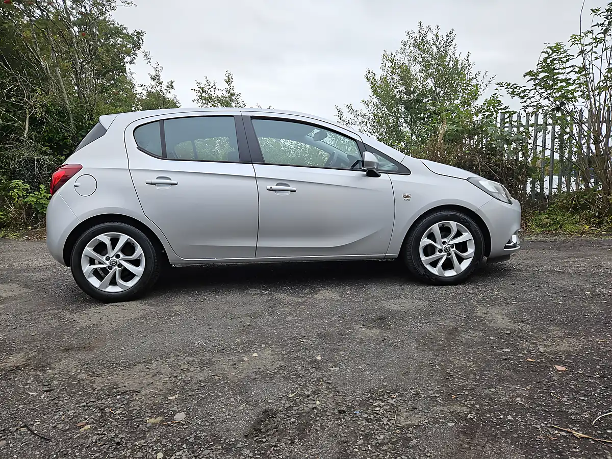 Used 2016 Vauxhall Corsa Sri Silver - Interior and Exterior details 5