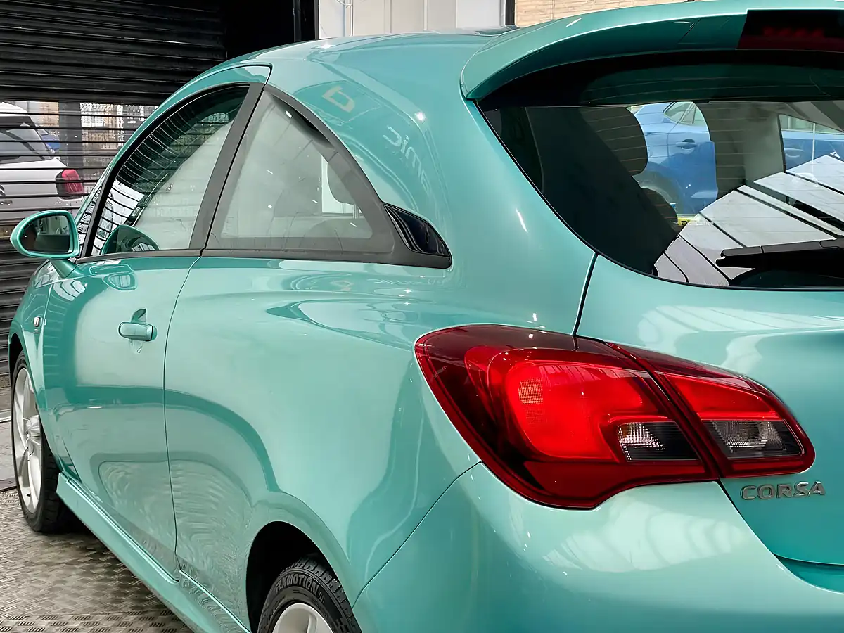 Used 2016 Vauxhall Corsa Sri Vx Line Green - Interior and Exterior details 10