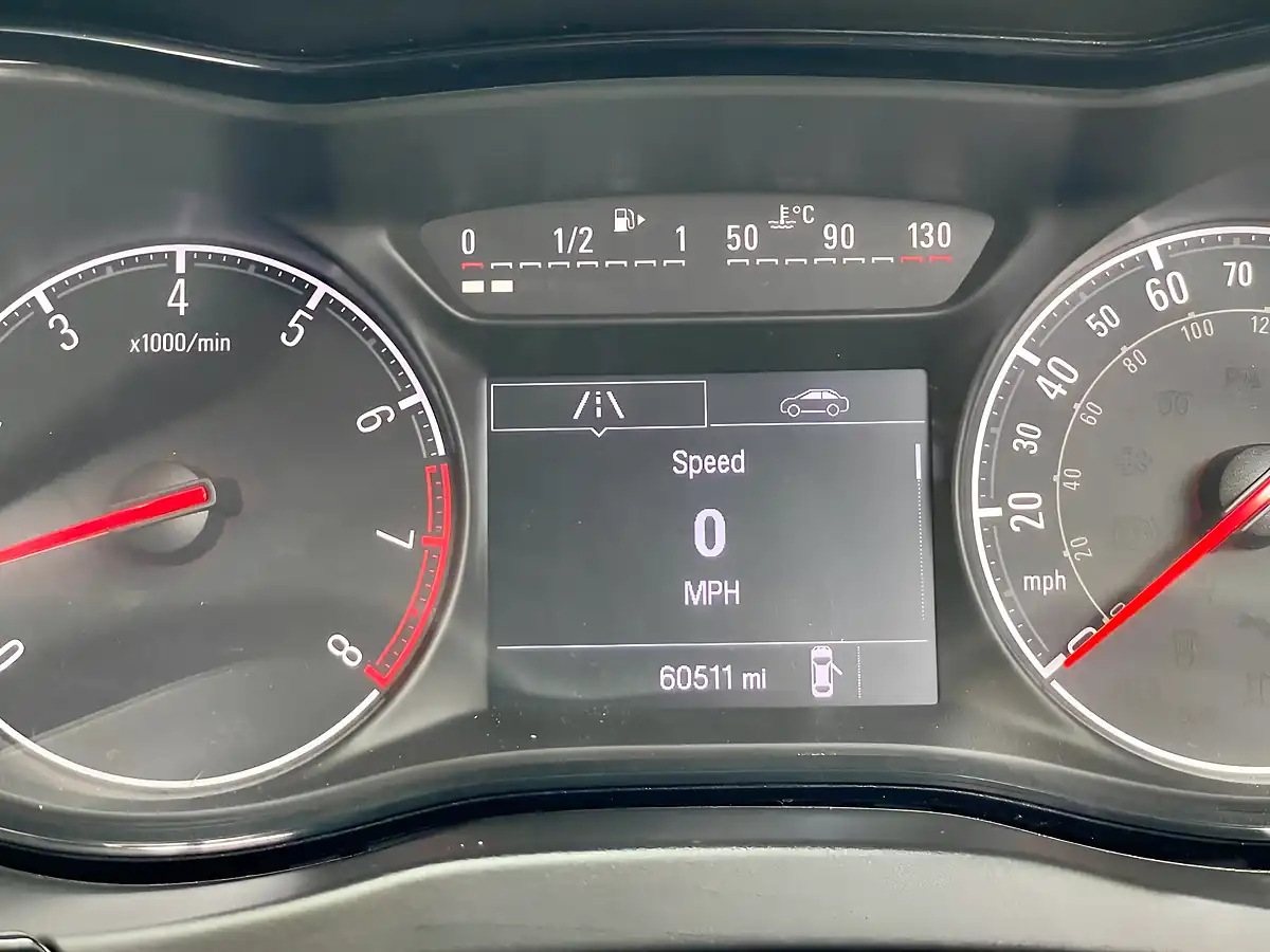 Used 2016 Vauxhall Corsa Sri Vx Line Green - Interior and Exterior details 15