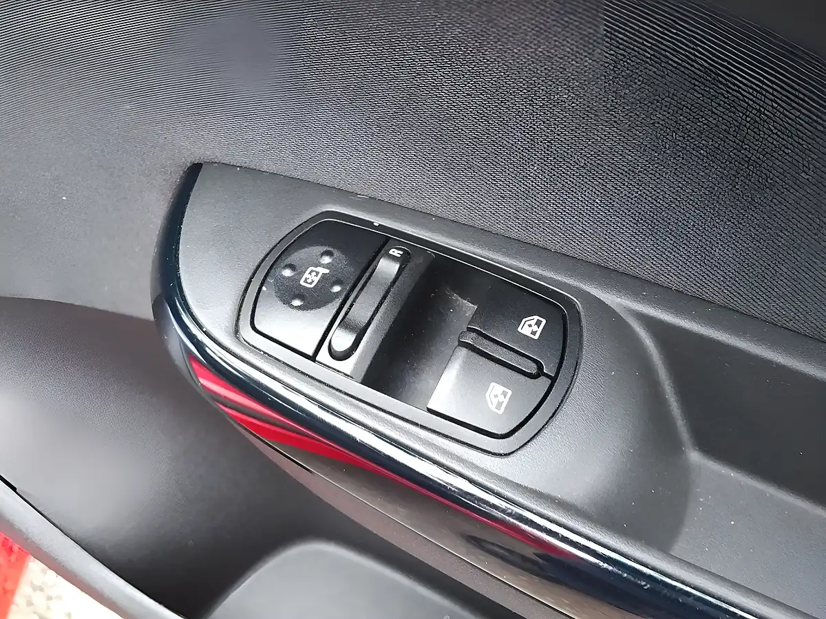 Used 2016 Vauxhall Corsa Sri Vx Line Red - Interior and Exterior details 14