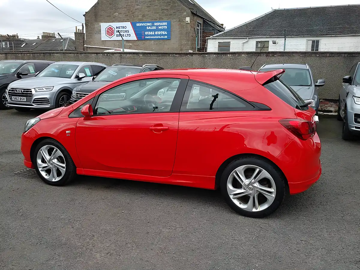 Used 2016 Vauxhall Corsa Sri Vx Line Red - Interior and Exterior details 4