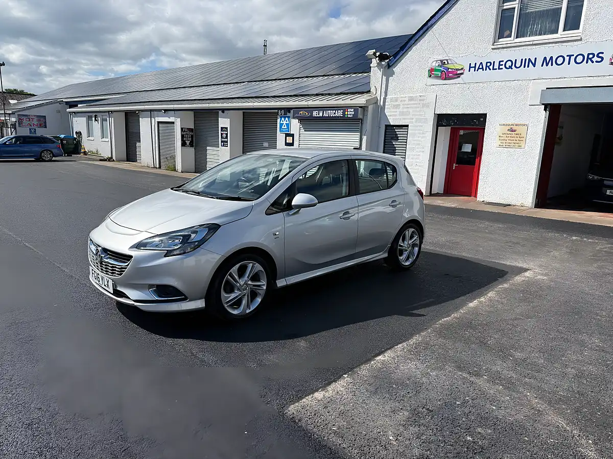 Used 2016 Vauxhall Corsa Sri Vx Line Silver - Front View