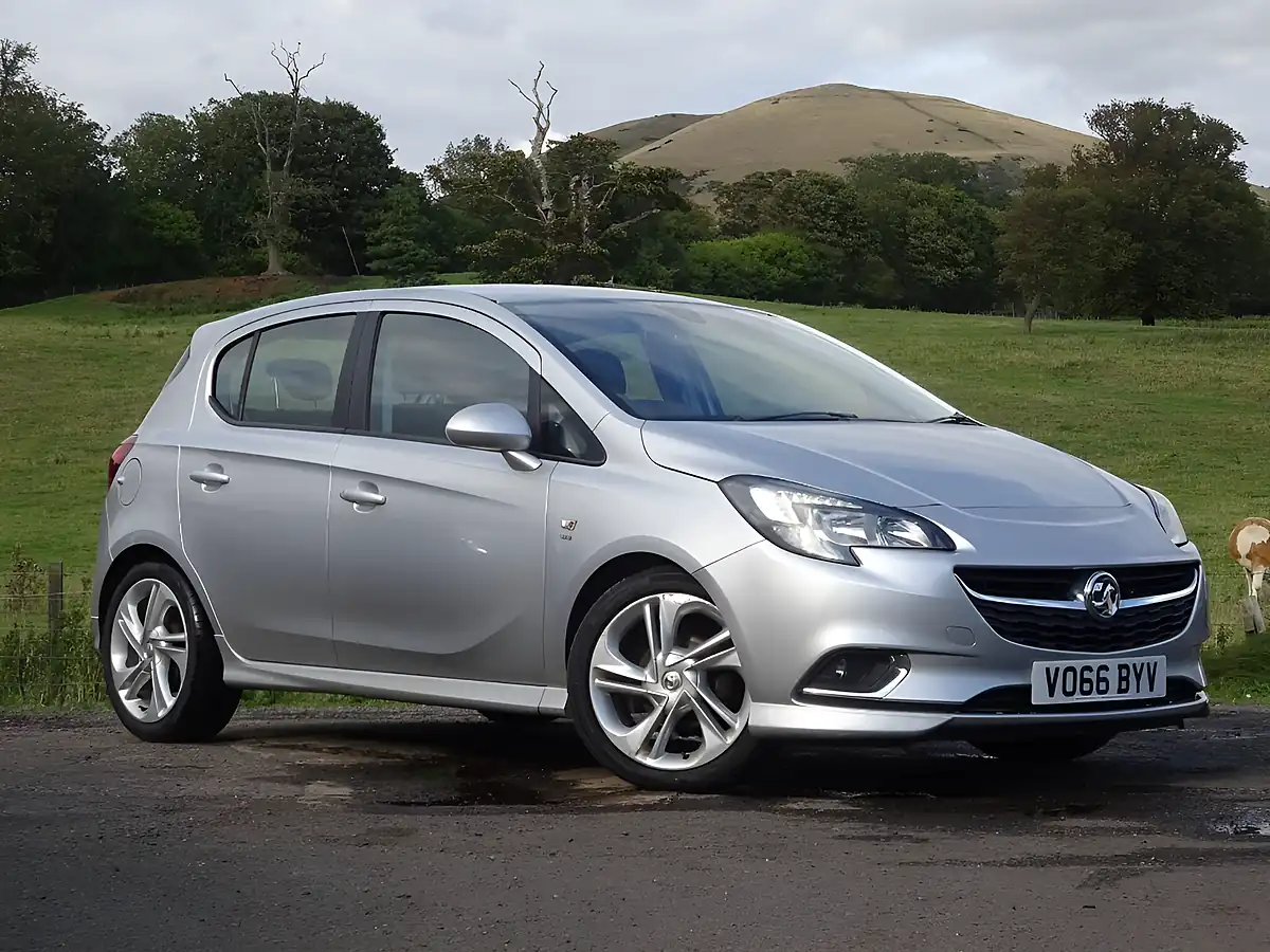 Used 2016 Vauxhall Corsa Sri Vx Line Silver - Front View