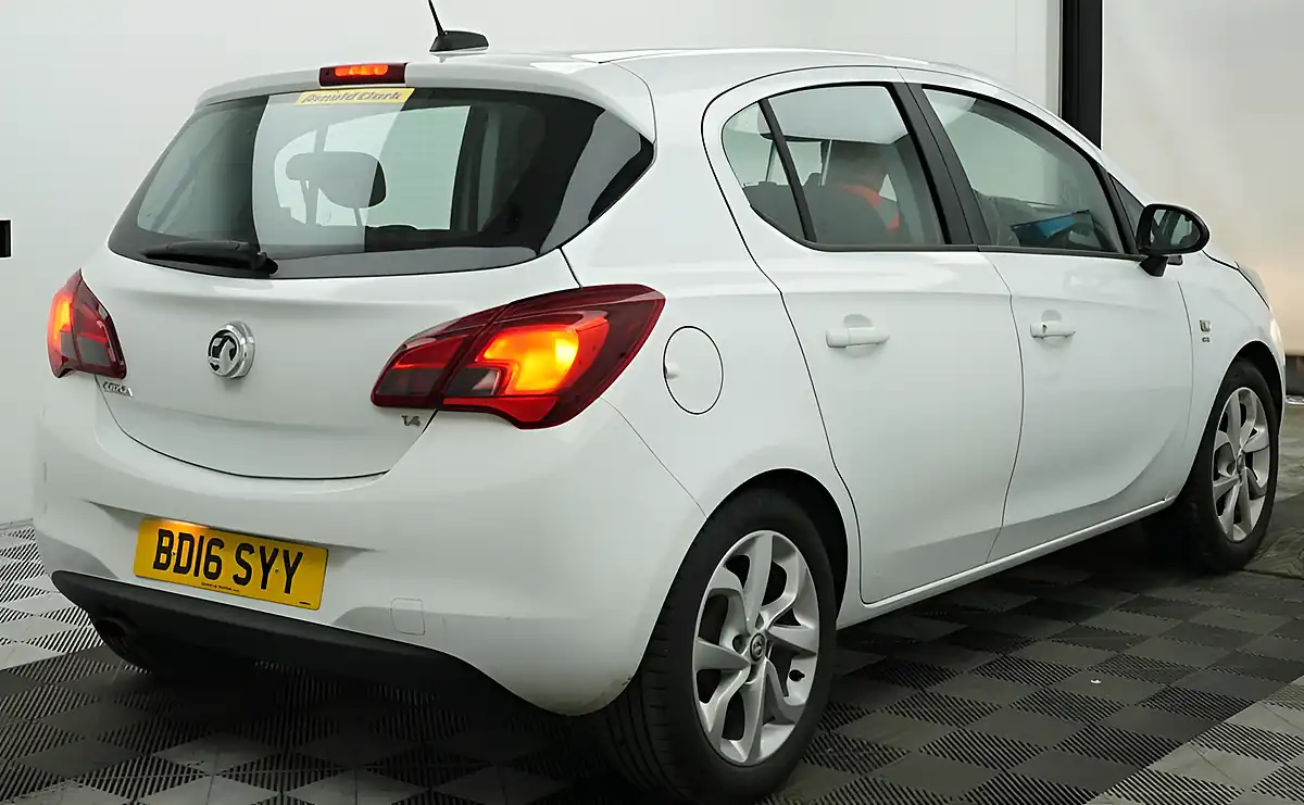 Used 2016 Vauxhall Corsa Sri White - Interior and Exterior details 3
