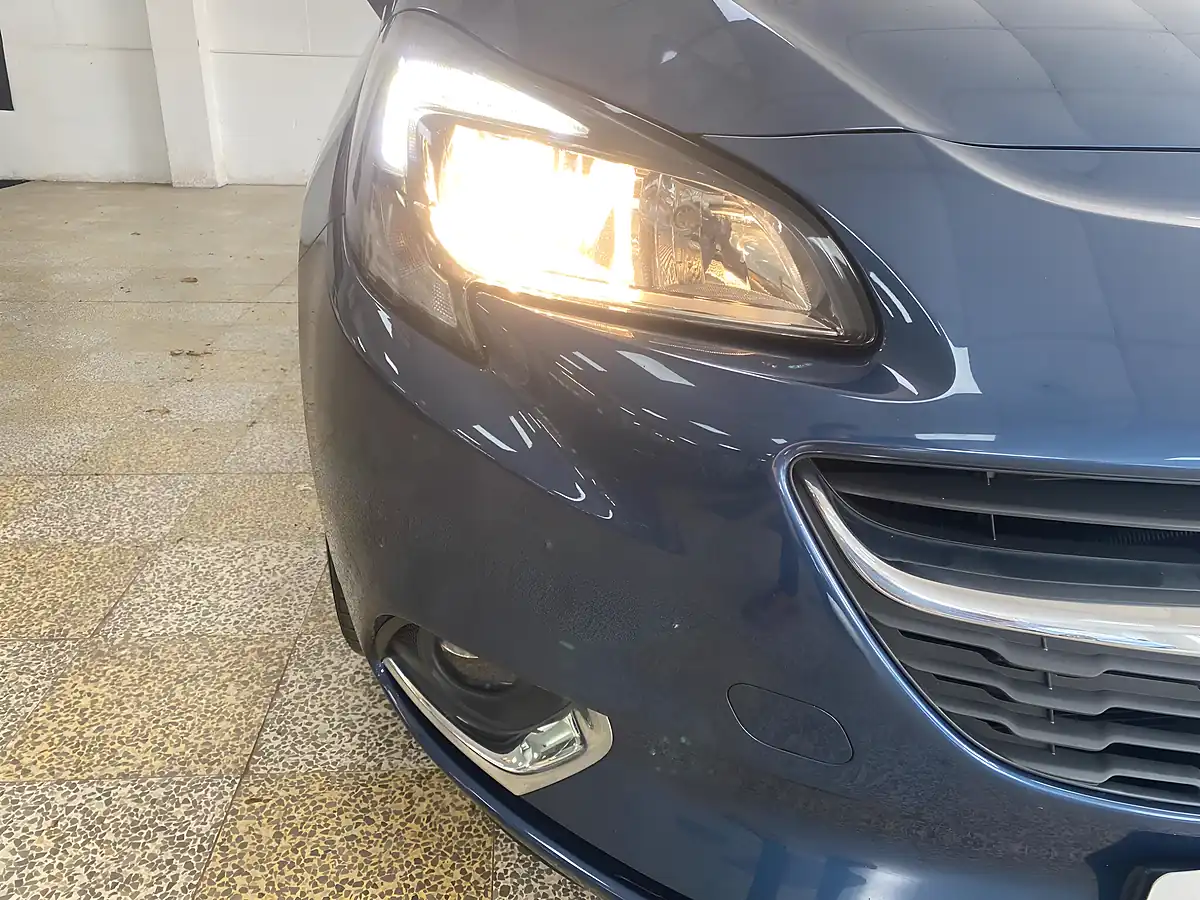 Used 2016 Vauxhall Corsa Sri White - Interior and Exterior details 11