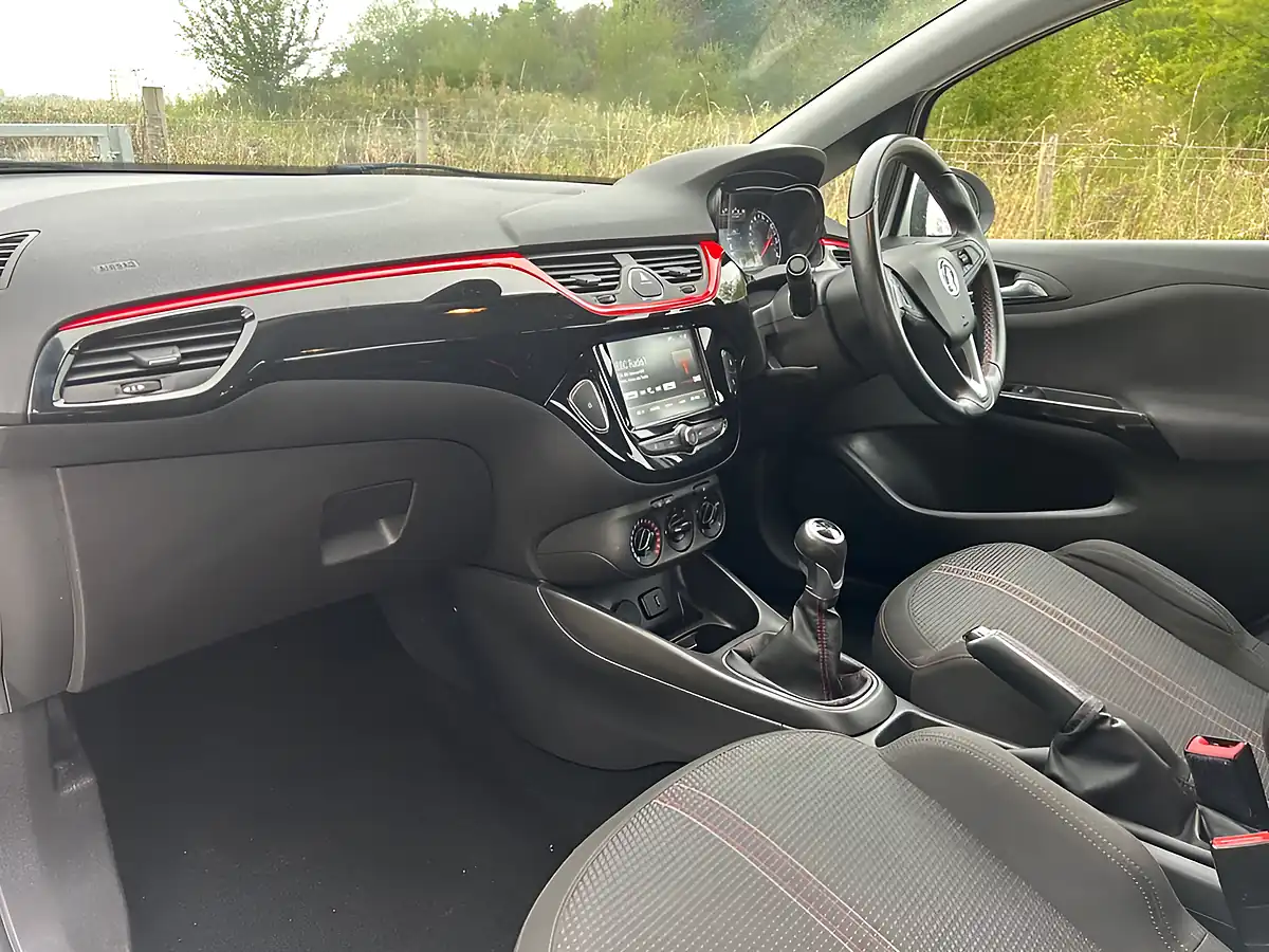Used 2016 Vauxhall Corsa Sri White - Interior and Exterior details 17