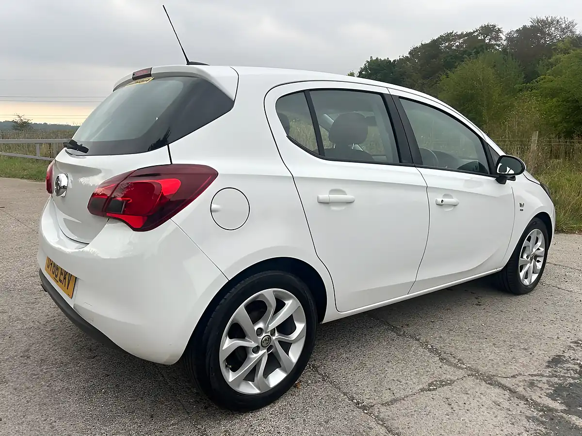 Used 2016 Vauxhall Corsa Sri White - Interior and Exterior details 3