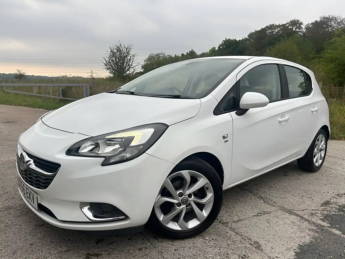 Used 2016 Vauxhall Corsa Sri White - Interior and Exterior details 4