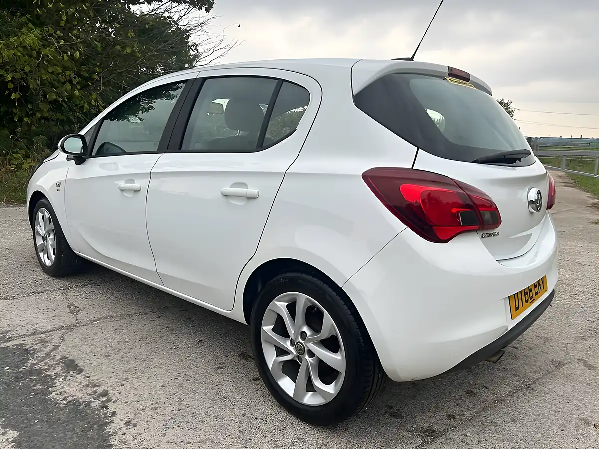 Used 2016 Vauxhall Corsa Sri White - Interior and Exterior details 6