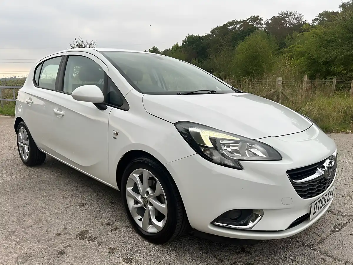 Used 2016 Vauxhall Corsa Sri White - Interior and Exterior details 9