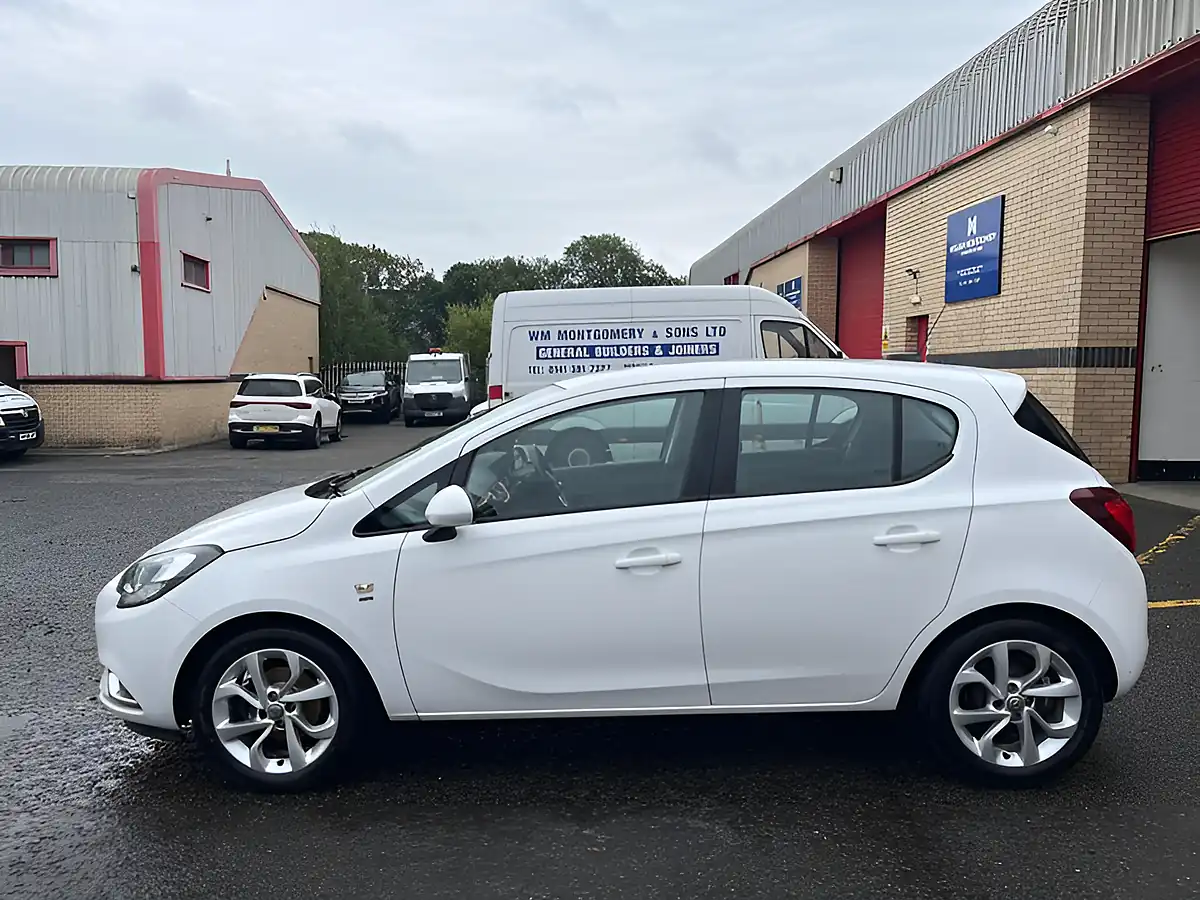 Used 2016 Vauxhall Corsa Sri White - Interior and Exterior details 6