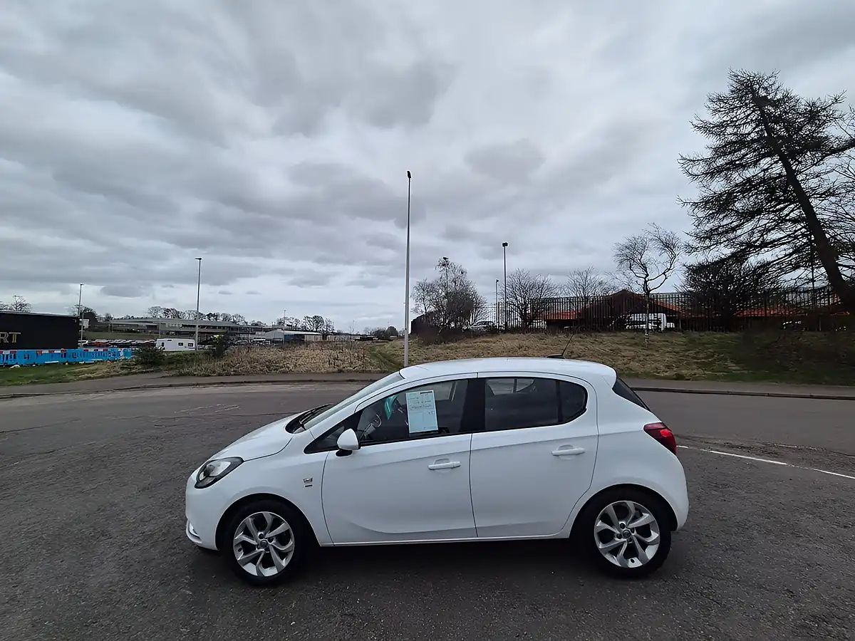 Used 2016 Vauxhall Corsa Sri White - Interior and Exterior details 4