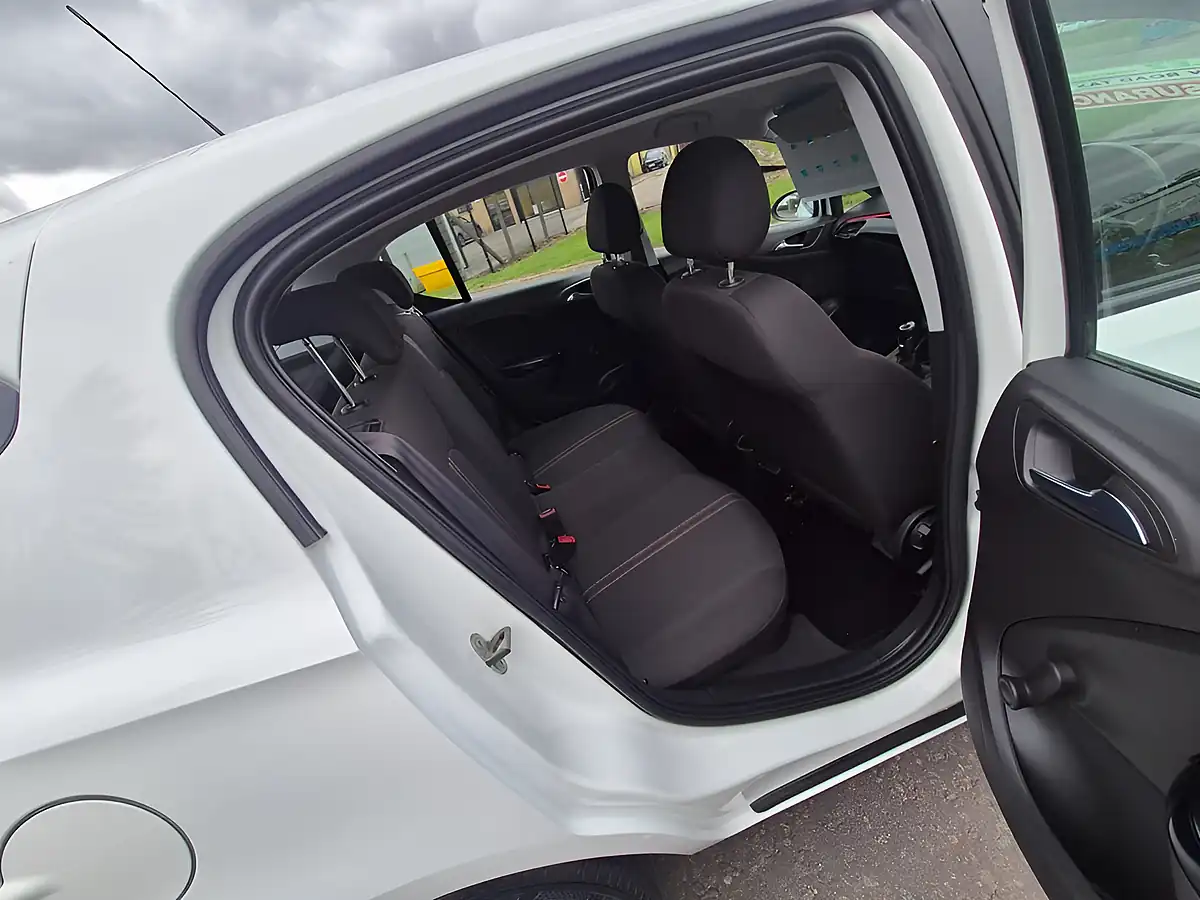 Used 2016 Vauxhall Corsa Sri White - Interior and Exterior details 9