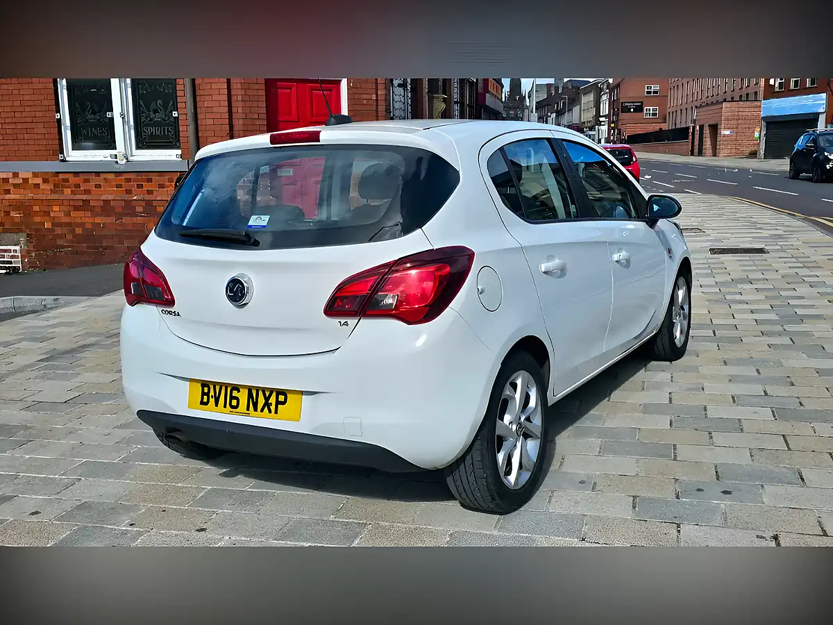 Used 2016 Vauxhall Corsa Sri White - Interior and Exterior details 3