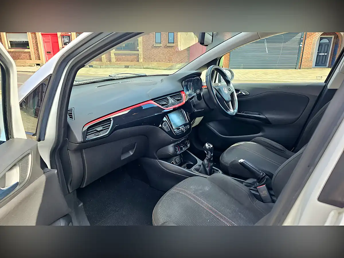Used 2016 Vauxhall Corsa Sri White - Interior and Exterior details 9