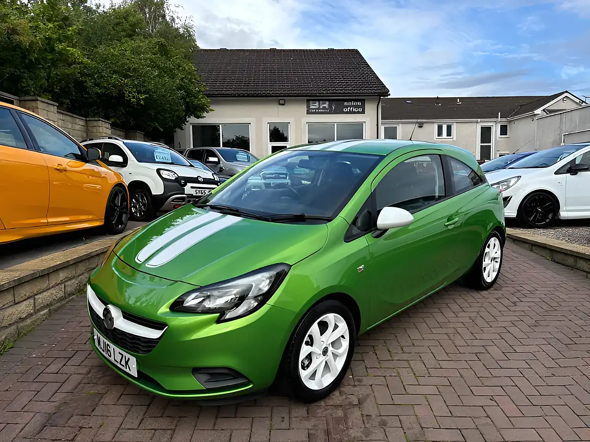 Used 2016 Vauxhall Corsa Sting Green - Front View
