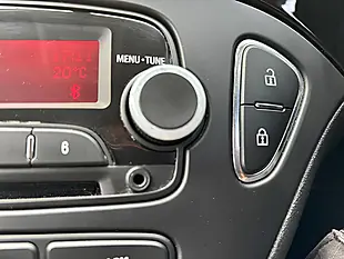 Used 2016 Vauxhall Corsa Sting Green - Interior and Exterior details 14