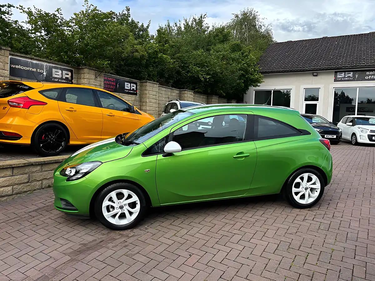 Used 2016 Vauxhall Corsa Sting Green - Interior and Exterior details 5