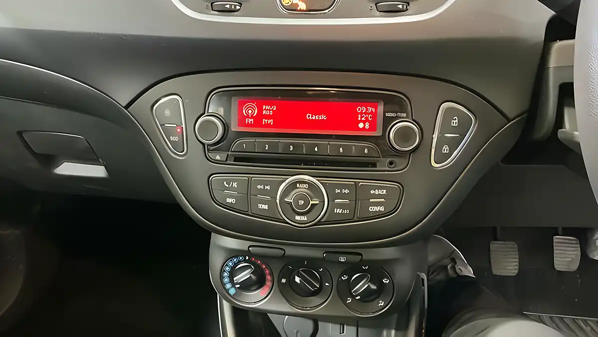 Used 2016 Vauxhall Corsa Van L1 H1 White - Interior and Exterior details 10