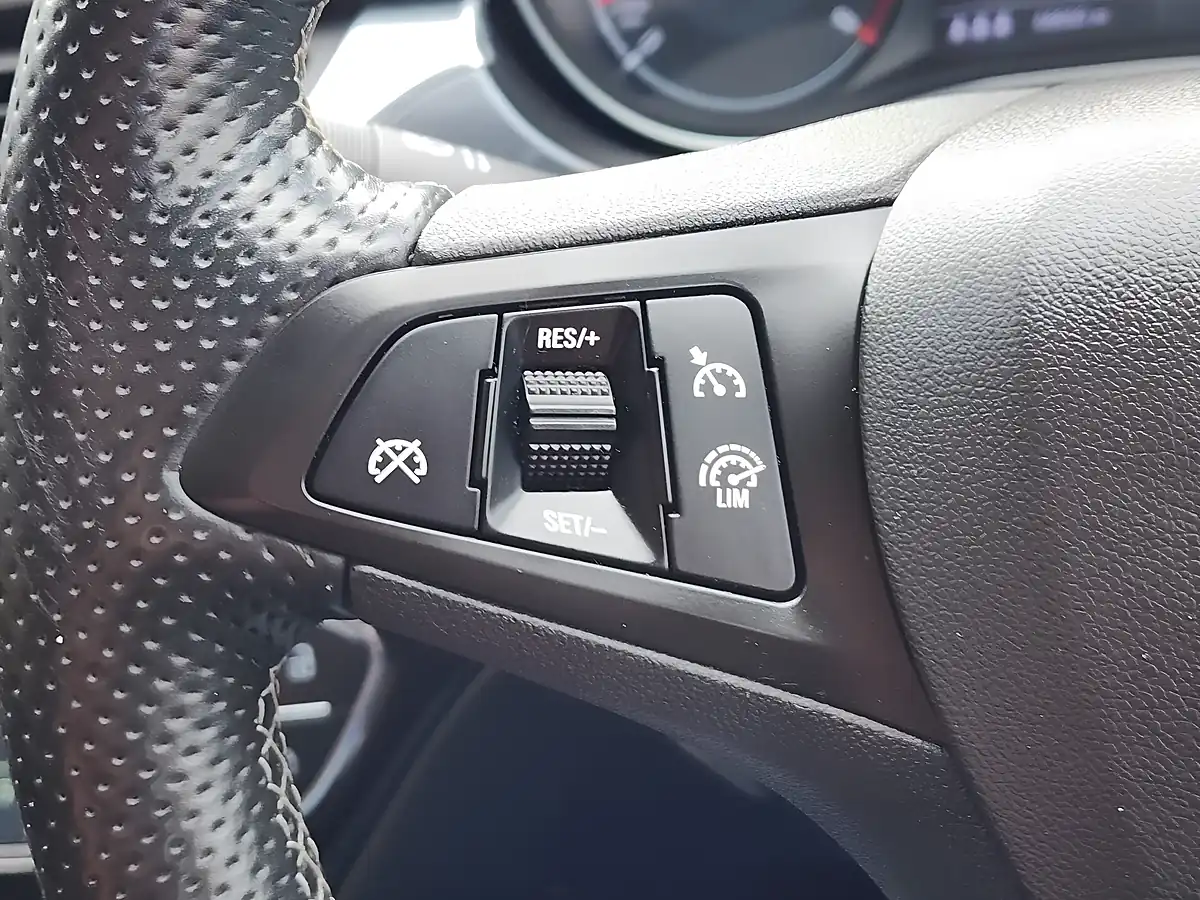 Used 2016 Vauxhall Corsa Vxr Blue - Interior and Exterior details 12