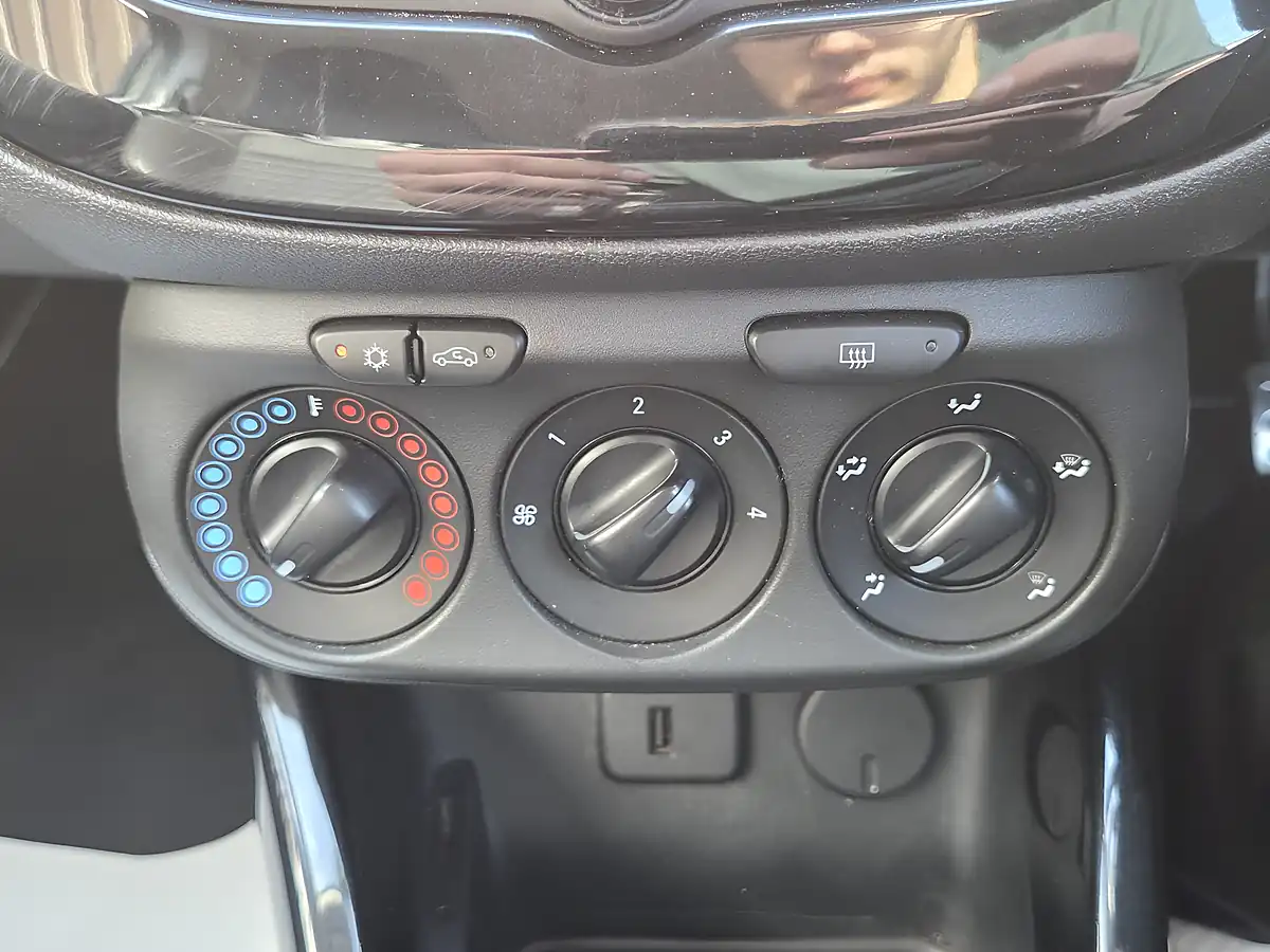 Used 2016 Vauxhall Corsa Vxr Grey - Interior and Exterior details 12