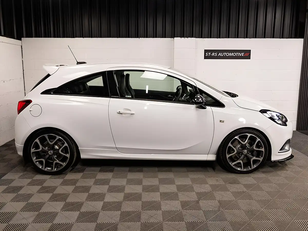Used 2016 Vauxhall Corsa Vxr White - Interior and Exterior details 10