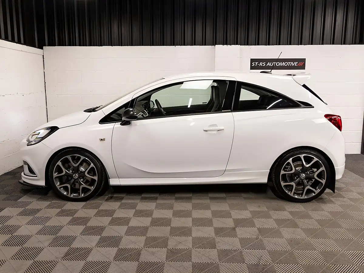 Used 2016 Vauxhall Corsa Vxr White - Interior and Exterior details 4