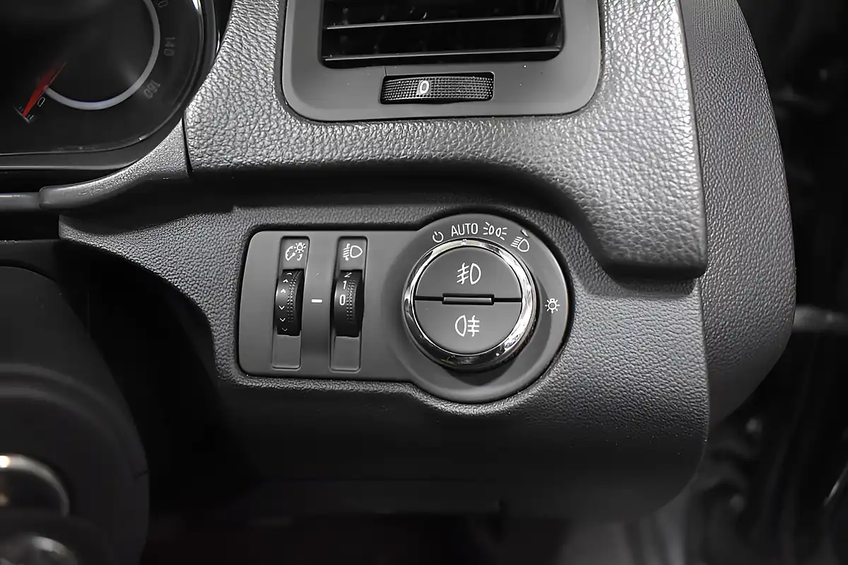 Used 2016 Vauxhall Insignia Design Nav Grey - Interior and Exterior details 15