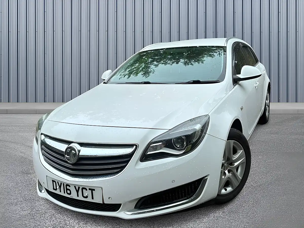 Used 2016 Vauxhall Insignia Design Nav White - Interior and Exterior details 3