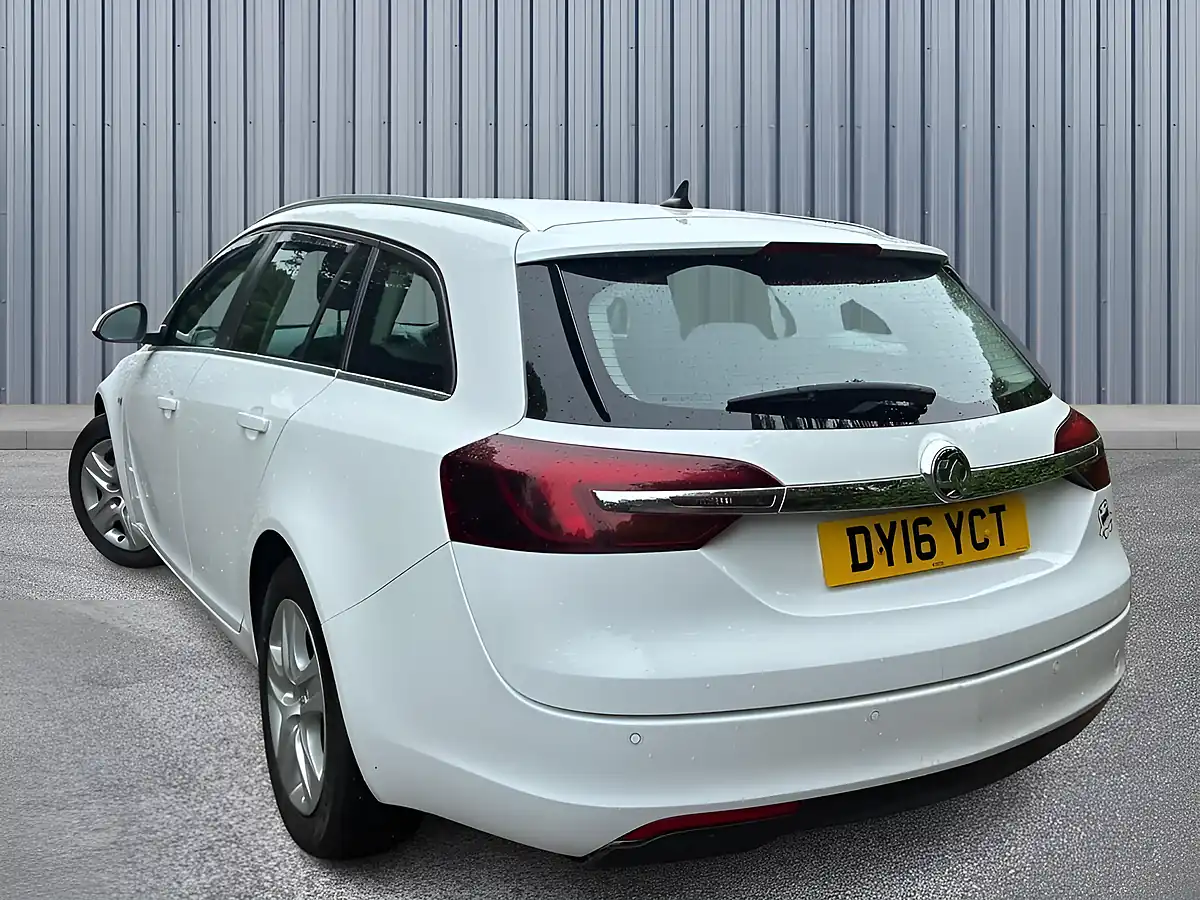 Used 2016 Vauxhall Insignia Design Nav White - Interior and Exterior details 4