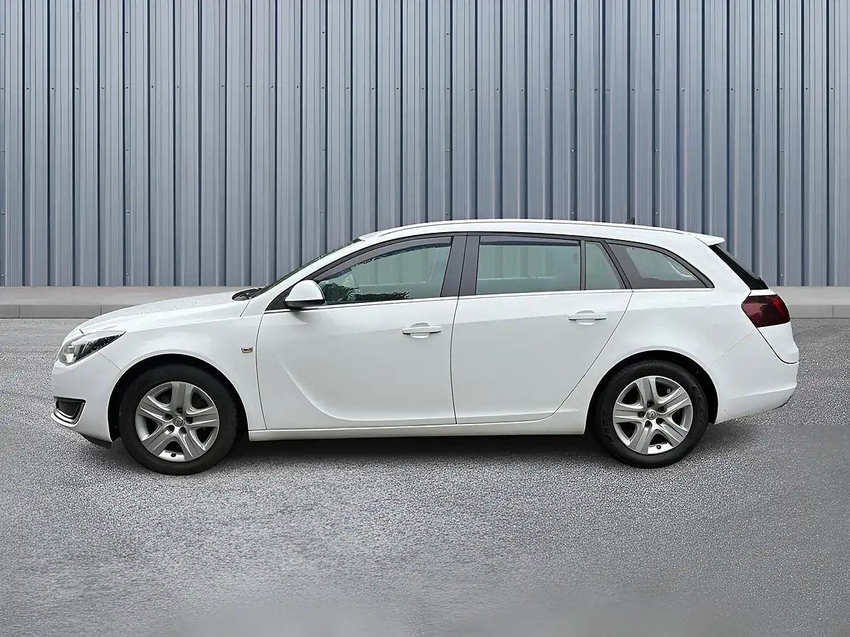 Used 2016 Vauxhall Insignia Design Nav White - Interior and Exterior details 8