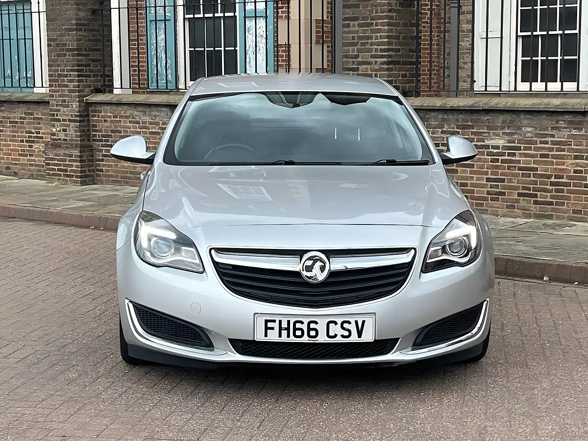 Used 2016 Vauxhall Insignia Design Silver - Interior and Exterior details 2