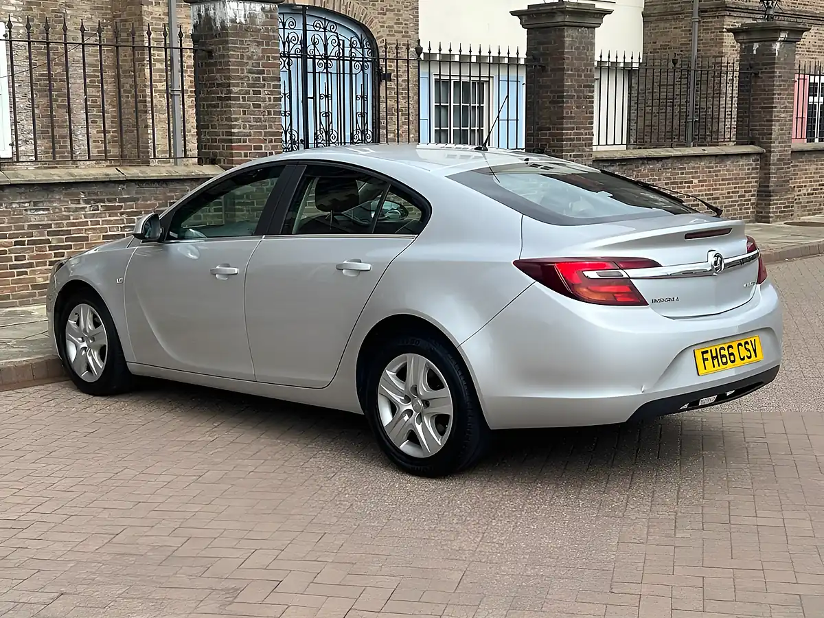 Used 2016 Vauxhall Insignia Design Silver - Interior and Exterior details 20