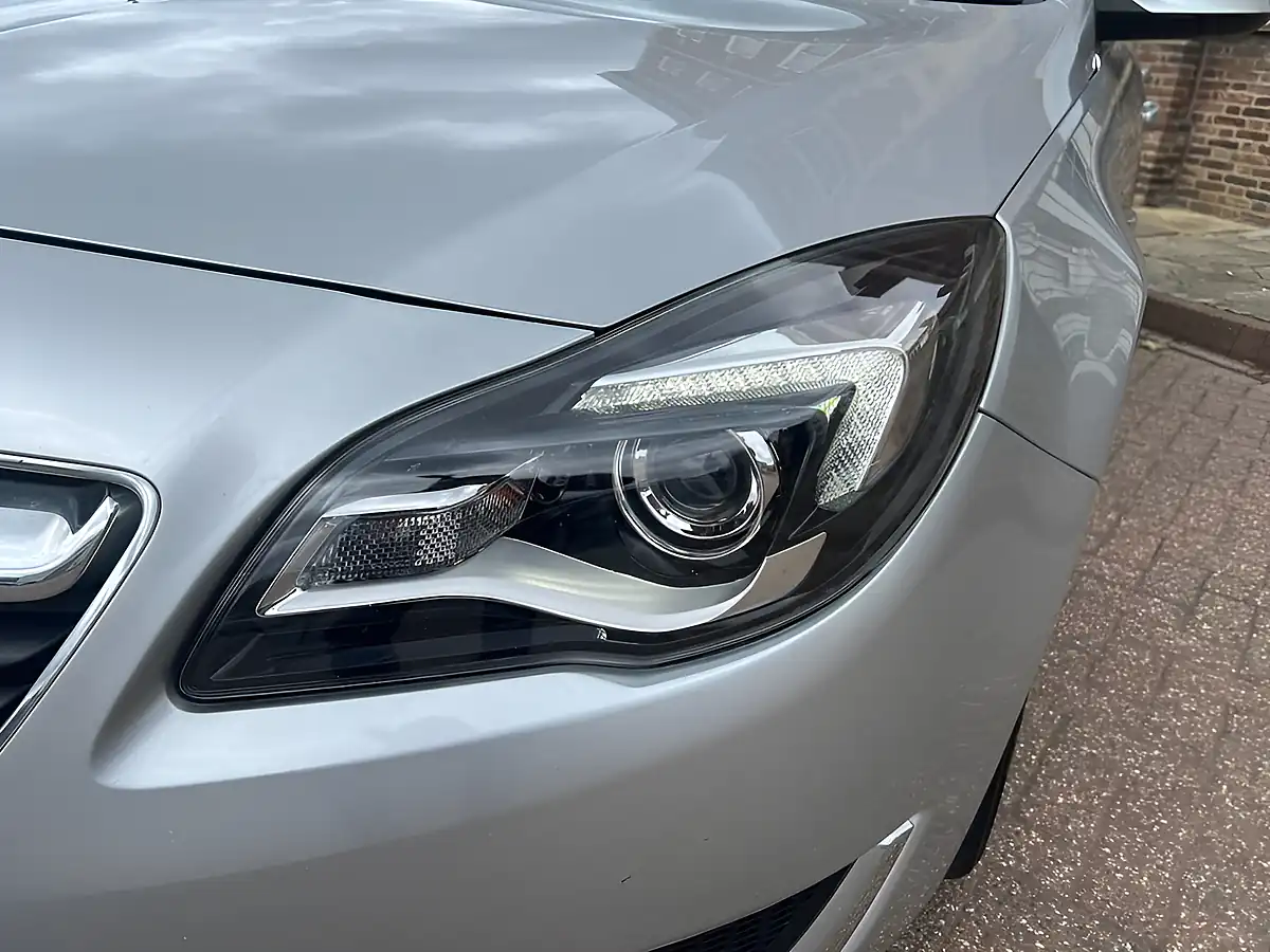 Used 2016 Vauxhall Insignia Design Silver - Interior and Exterior details 4