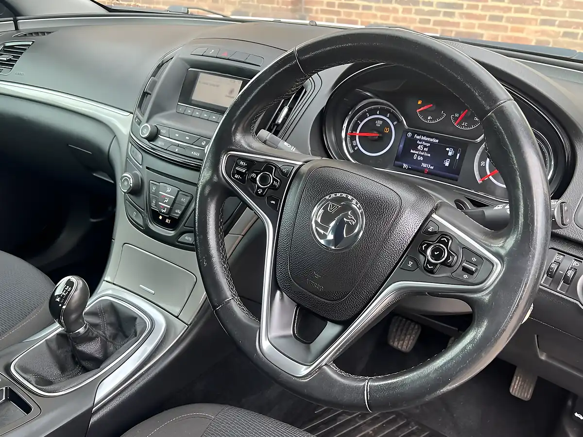 Used 2016 Vauxhall Insignia Design Silver - Interior and Exterior details 9