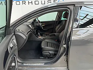 Used 2016 Vauxhall Insignia Elite Nav Sports Tourer Asteroid Grey - Interior and Exterior details 9
