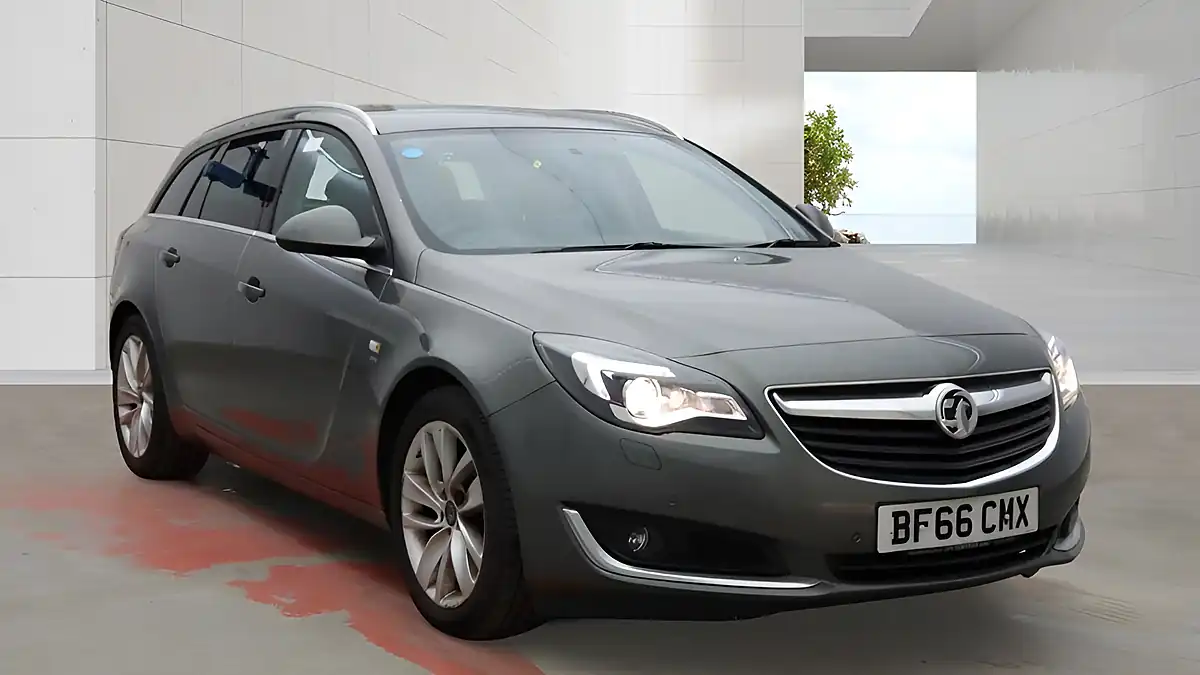 Used 2016 Vauxhall Insignia Sri Grey - Front View