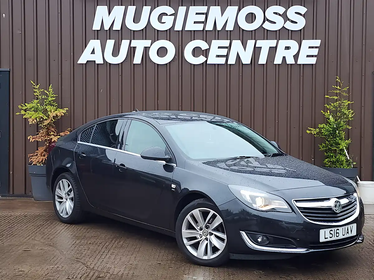Used 2016 Vauxhall Insignia Sri Nav Black - Front View