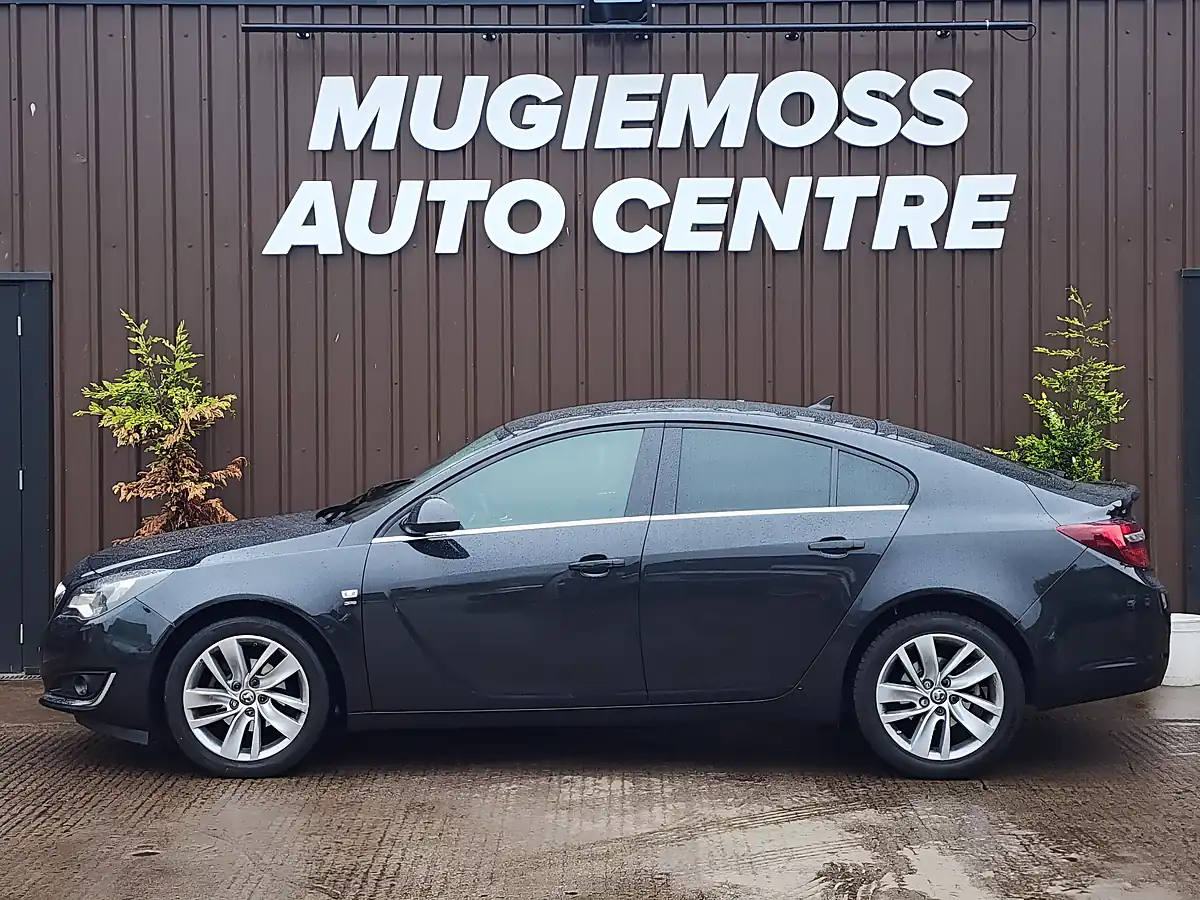 Used 2016 Vauxhall Insignia Sri Nav Black - Interior and Exterior details 4