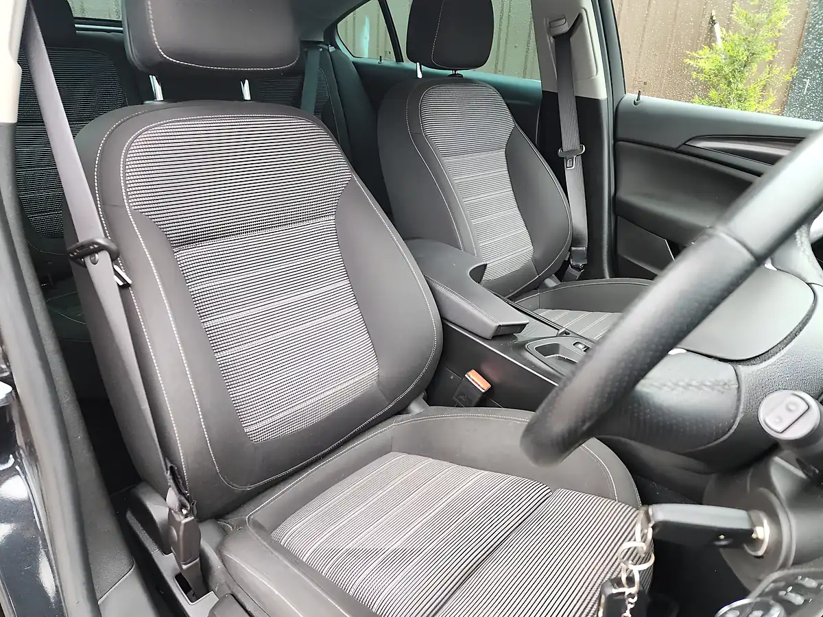 Used 2016 Vauxhall Insignia Sri Nav Black - Interior and Exterior details 6
