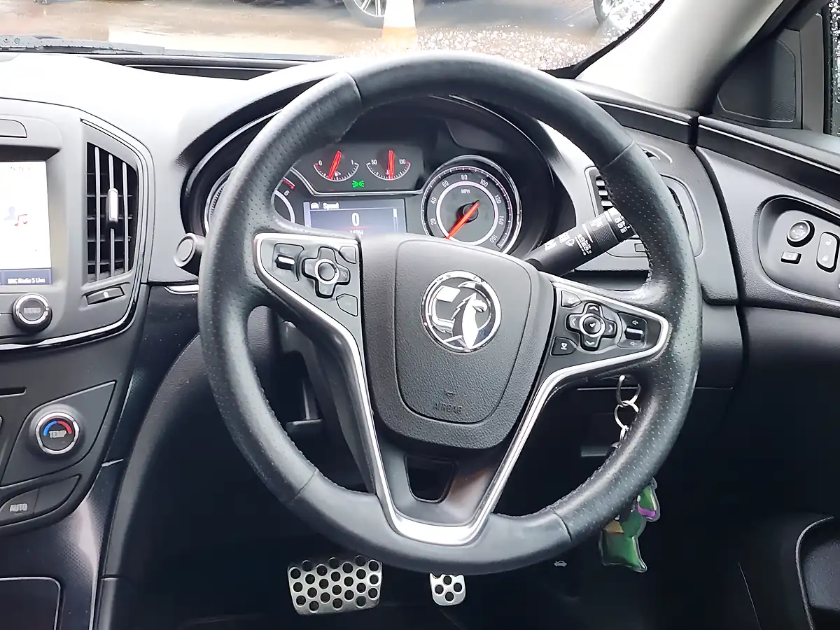 Used 2016 Vauxhall Insignia Sri Nav Black - Interior and Exterior details 8