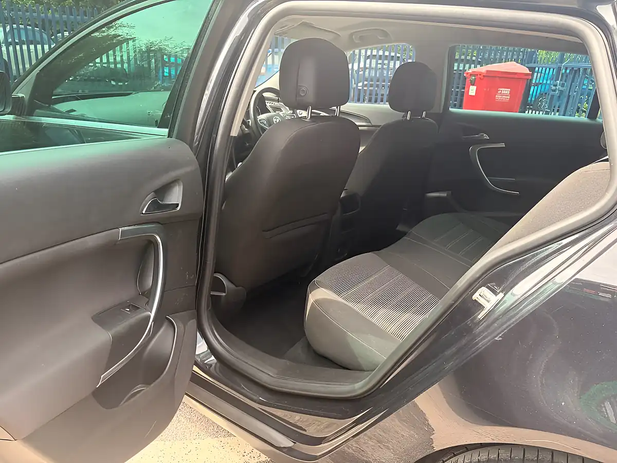 Used 2016 Vauxhall Insignia Sri Nav Black - Interior and Exterior details 16