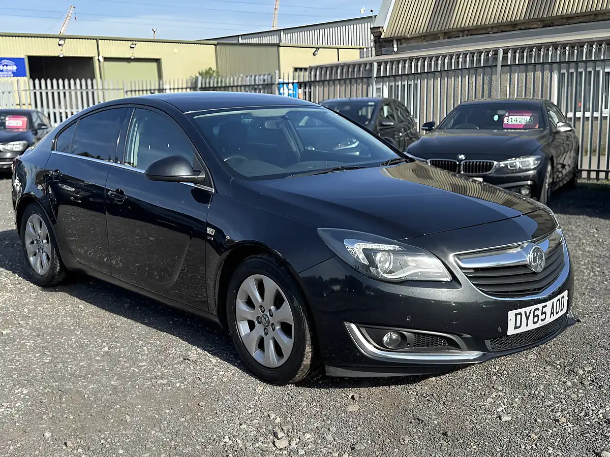 Used 2016 Vauxhall Insignia Sri Nav Black - Front View
