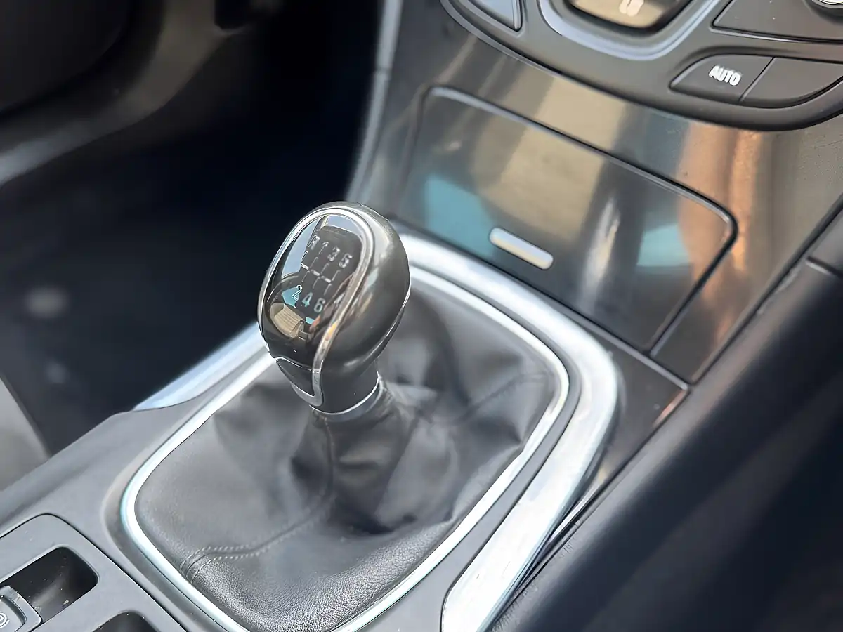 Used 2016 Vauxhall Insignia Sri Nav Black - Interior and Exterior details 16